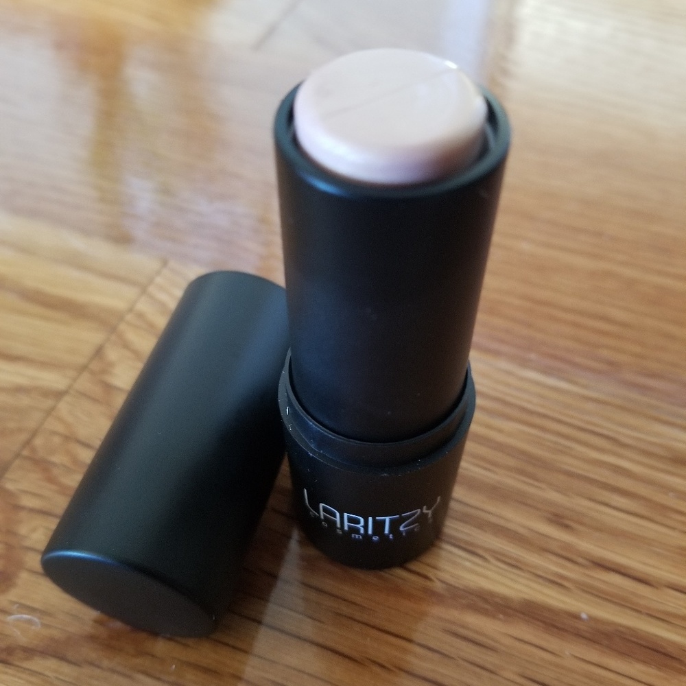 NWOB Laritzy Halo Light Stix highlighter! Pretty!